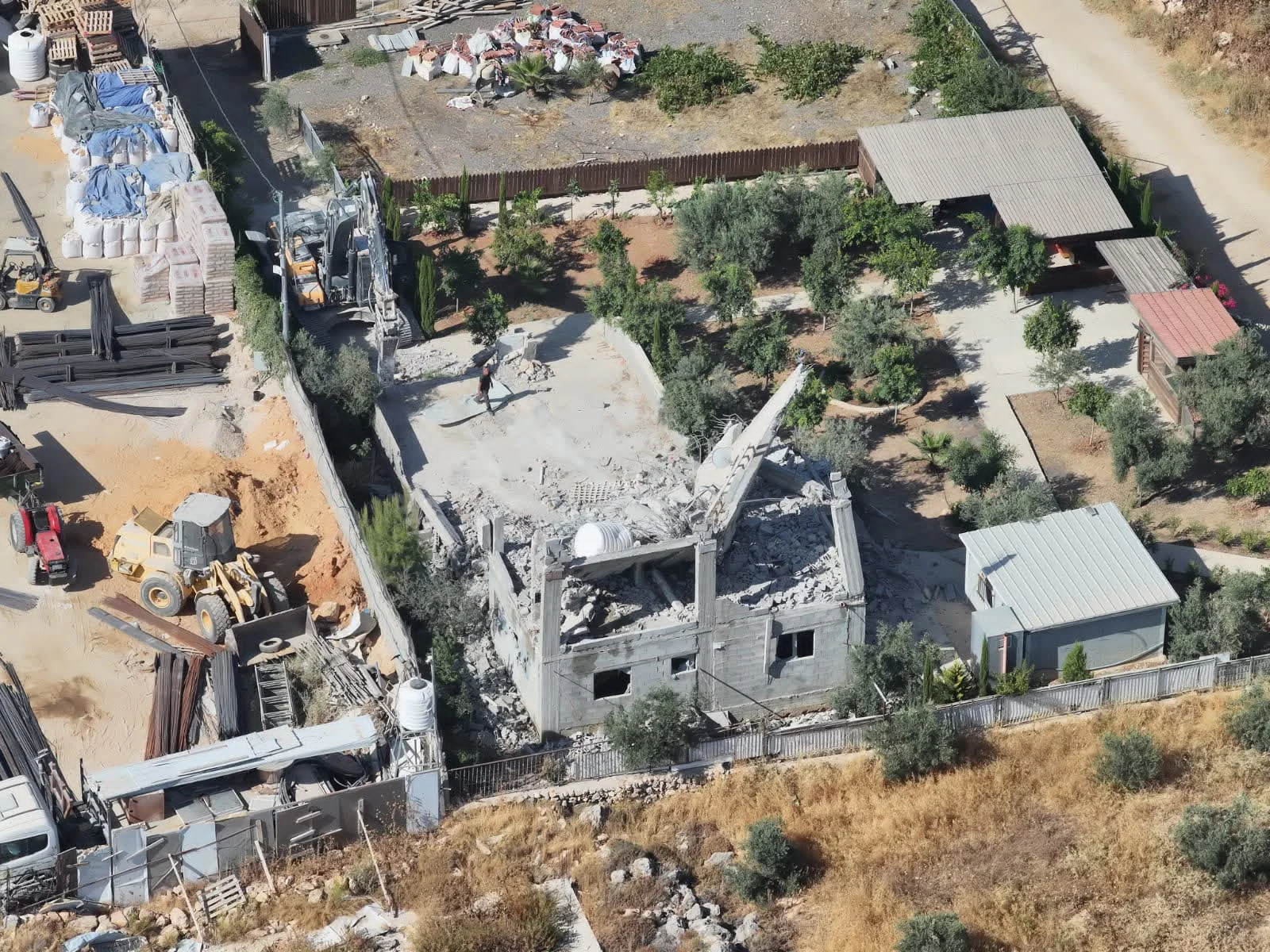 הריסת מבנים בלתי חוקיים בגוש עציון