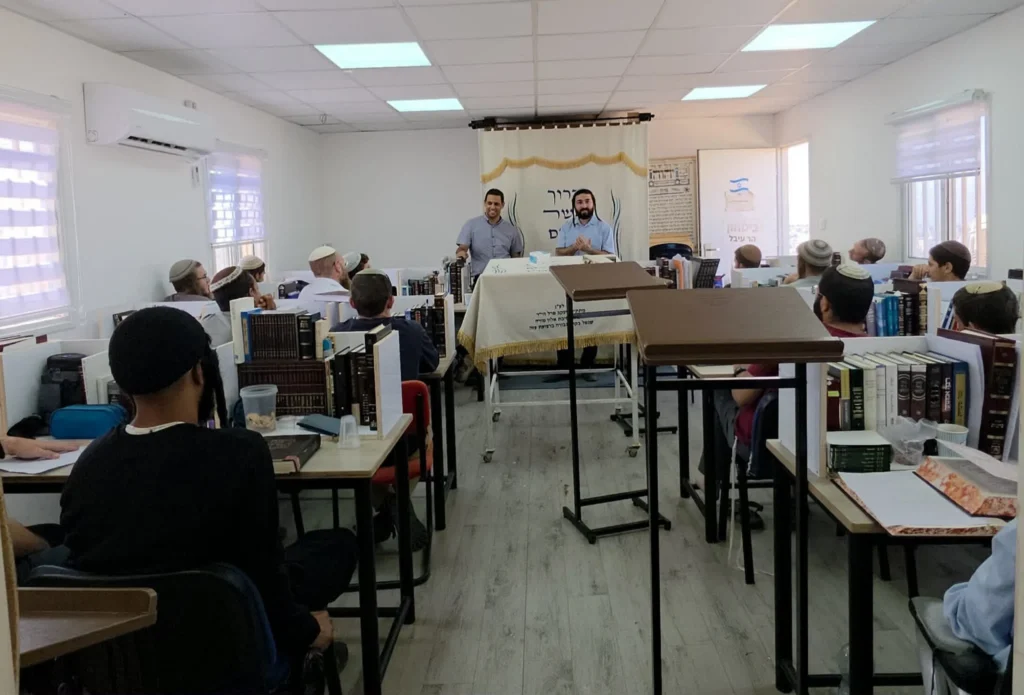 חלום שמתגשם: ישיבה חדשה הוקמה על פסגת הר עיבל