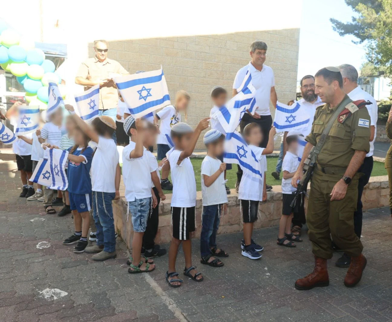 אלוף פיקוד המרכז אבי בלוט פותח את שנת הלימודים ביישוב בית אל