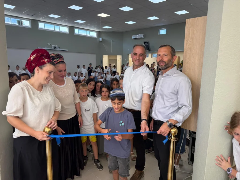תנופה בבנימין: 30 אלף תלמידים פתחו את שנת הלימודים