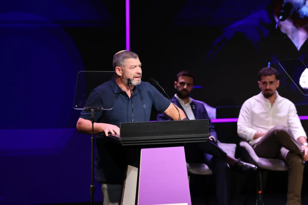בוגרי מכינת עלי לוינטר ונחמה: התאחדו מיד או שתפרשו מהמרוץ
