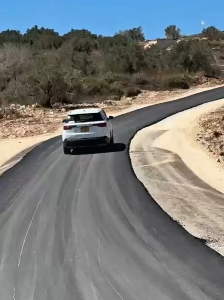 "הם מטילים סנקציות, אנחנו סוללים": ציר חדש נחנך בקדומים