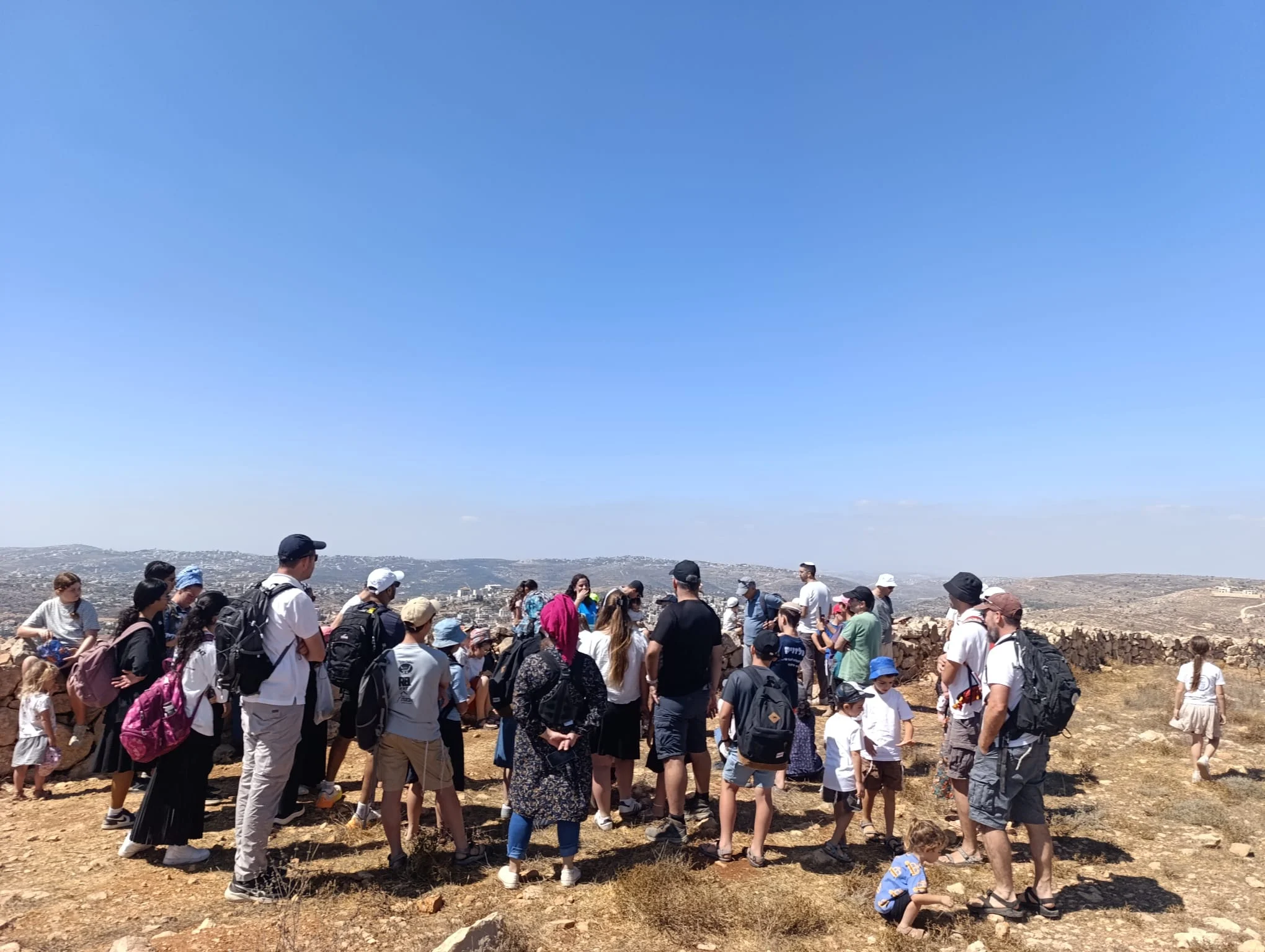 מטיילים בבנימין 