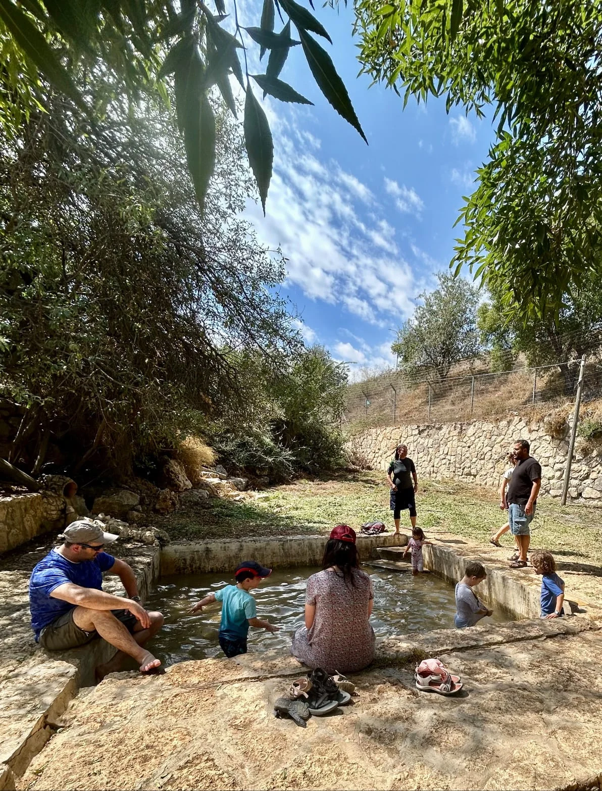 מטיילים בגוש עציון