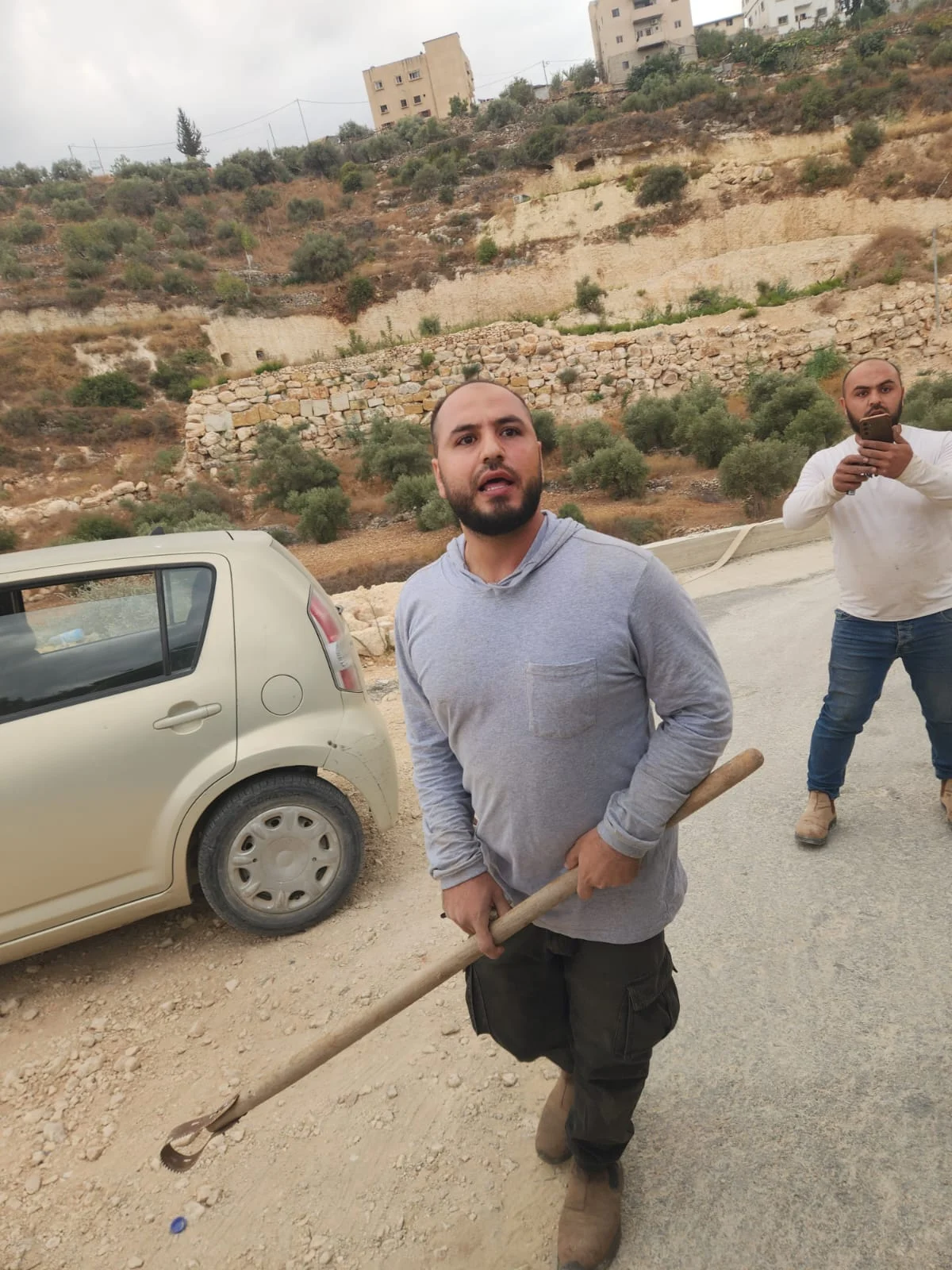 ערבים תוקפים מתיישבים סמוך לישוב מעוז צור בבנימין 